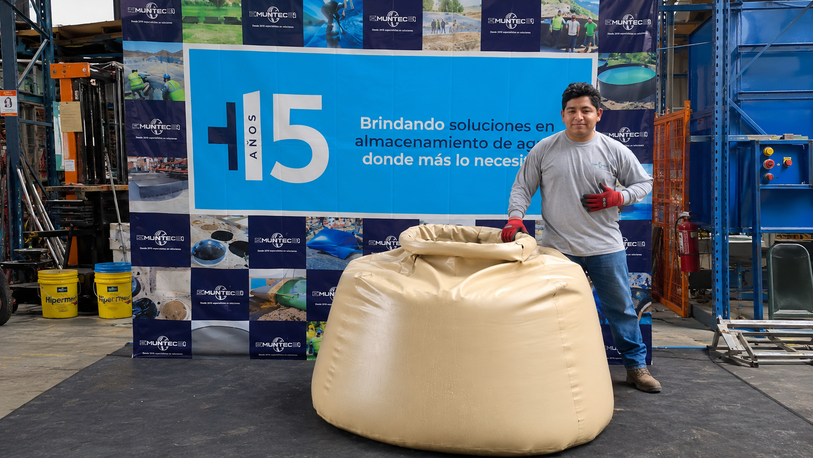 Tanque autosoportable MUNTEC recién fabricado en planta